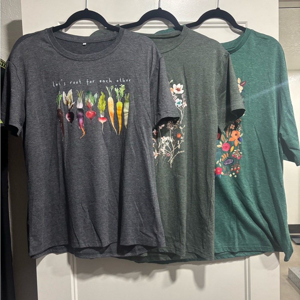 Women’s Graphic T-Shirts - Set of 3